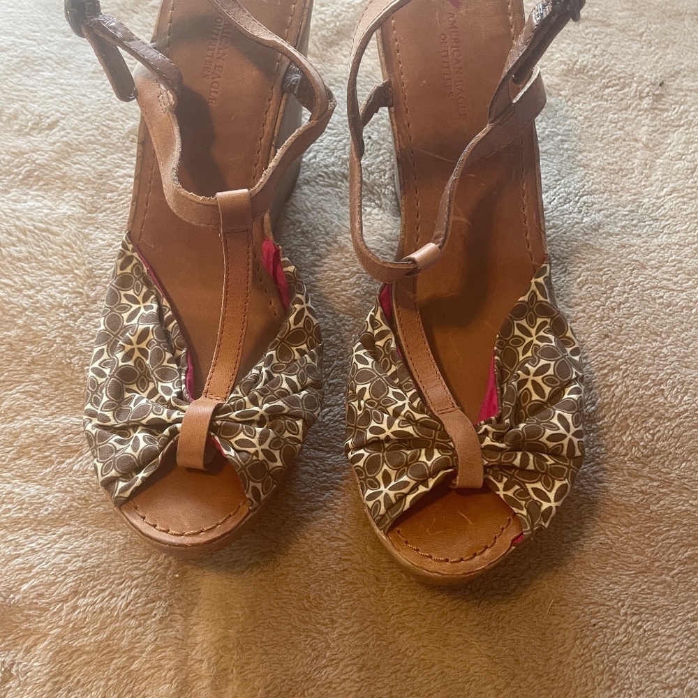 American Eagle Wedge